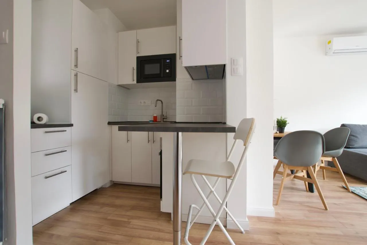 Standard Apartment By Hi5 - Dessewffy 37 Suites Budapeszt 0*,
